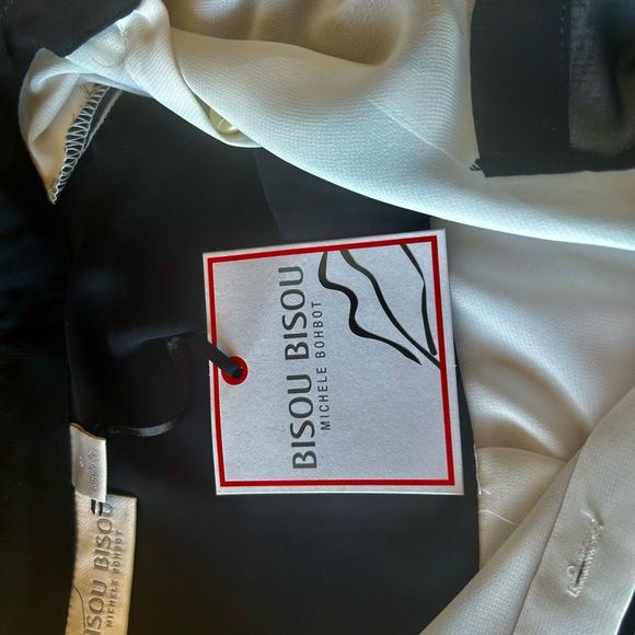 Bisou Bisou  sheer white top black trim pockets, long sleeve NWT size  small - Picture 4 of 6